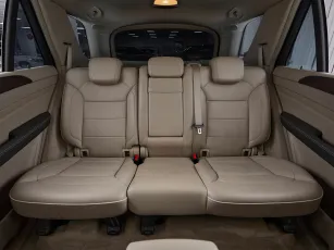 Mercedes-Benz  23