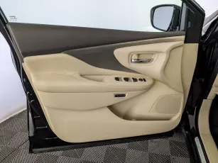 Nissan  19