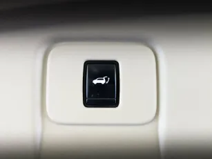 Nissan  22
