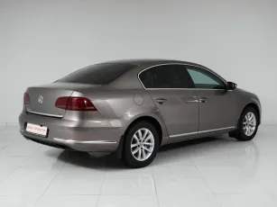 Volkswagen  4