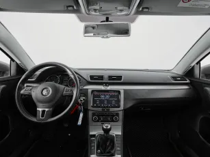 Volkswagen  9