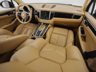 Porsche  10