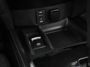 Nissan  15