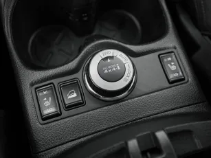 Nissan  16