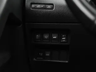 Nissan  18