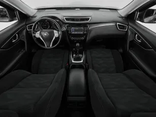 Nissan  8