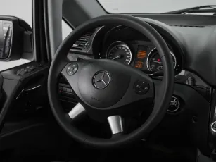 Mercedes-Benz  17