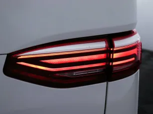 Volkswagen  8