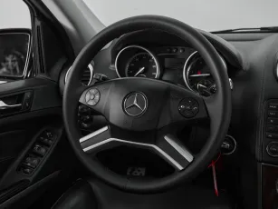 Mercedes-Benz  18