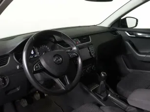 Skoda  9