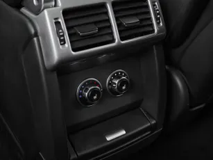 Land Rover  11