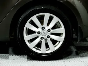 Kia  7