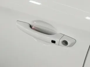 Hyundai  12