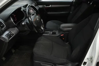 Kia  10