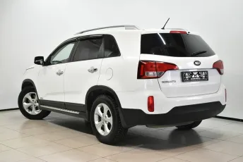 Kia  3