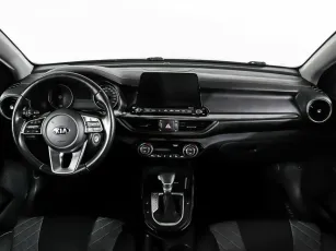 Kia  11