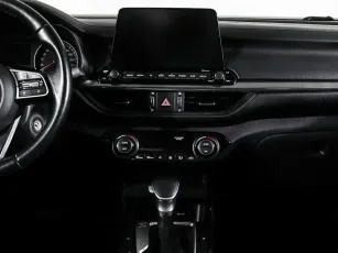 Kia  15