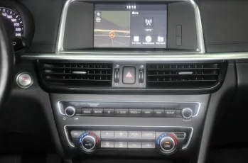 Kia  10