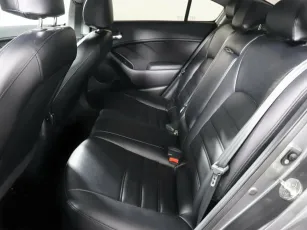 Kia  12
