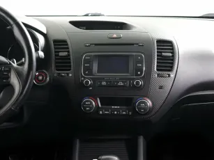 Kia  8