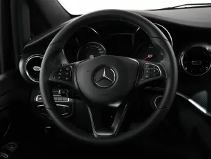 Mercedes-Benz  10