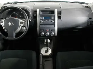 Nissan  10