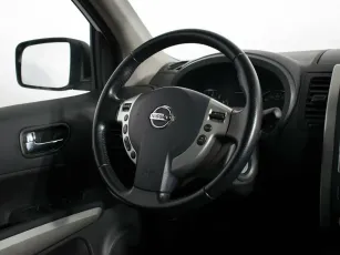 Nissan  12