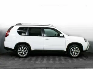 Nissan  4