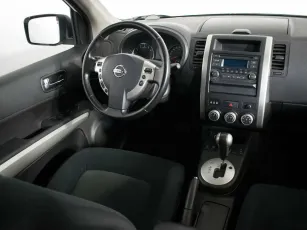 Nissan  9