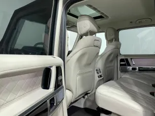 Mercedes-Benz  21