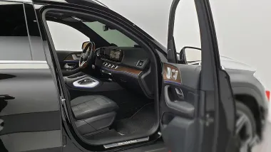 Mercedes-Benz  14