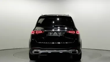 Mercedes-Benz  4