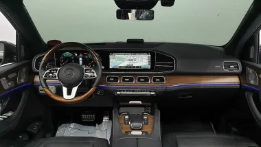 Mercedes-Benz  8