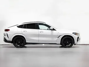 BMW  3