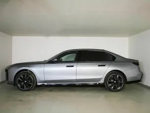 BMW  2