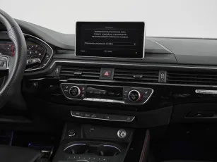 Audi  12