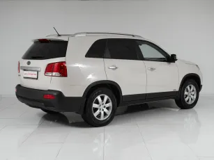 Kia  4