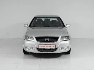 Nissan  2
