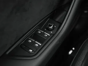 Audi  18