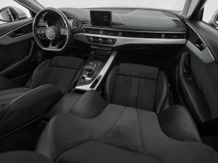 Audi  9