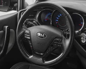 Kia  10