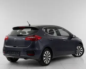 Kia  6