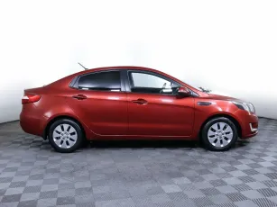 Kia  4