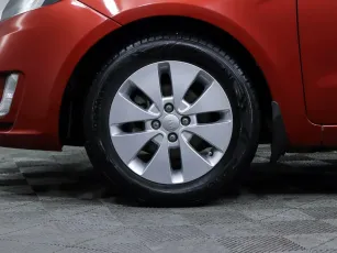 Kia  8