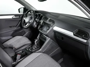 Volkswagen  8