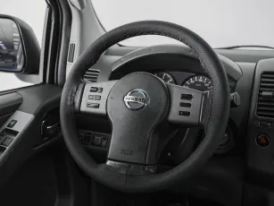 Nissan  12