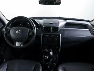 Nissan  12