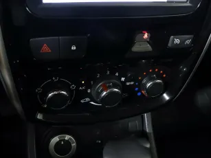 Nissan  16
