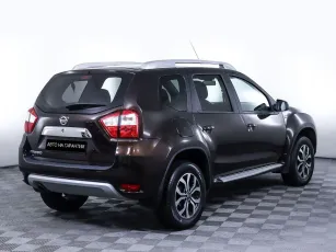 Nissan  5
