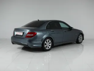 Mercedes-Benz  4